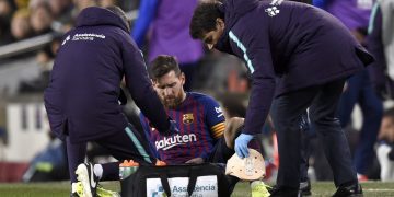 Kapten tim Barcelona Lionel Messi absen latihan karena cidera - Foto: Goal