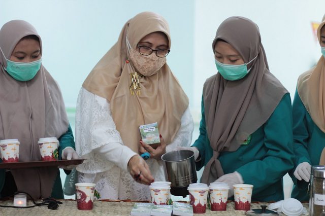 TEH DAUN BENALU DAPAT TINGKATKAN IMUN - UNIVERSITAS ISLAM MALANG