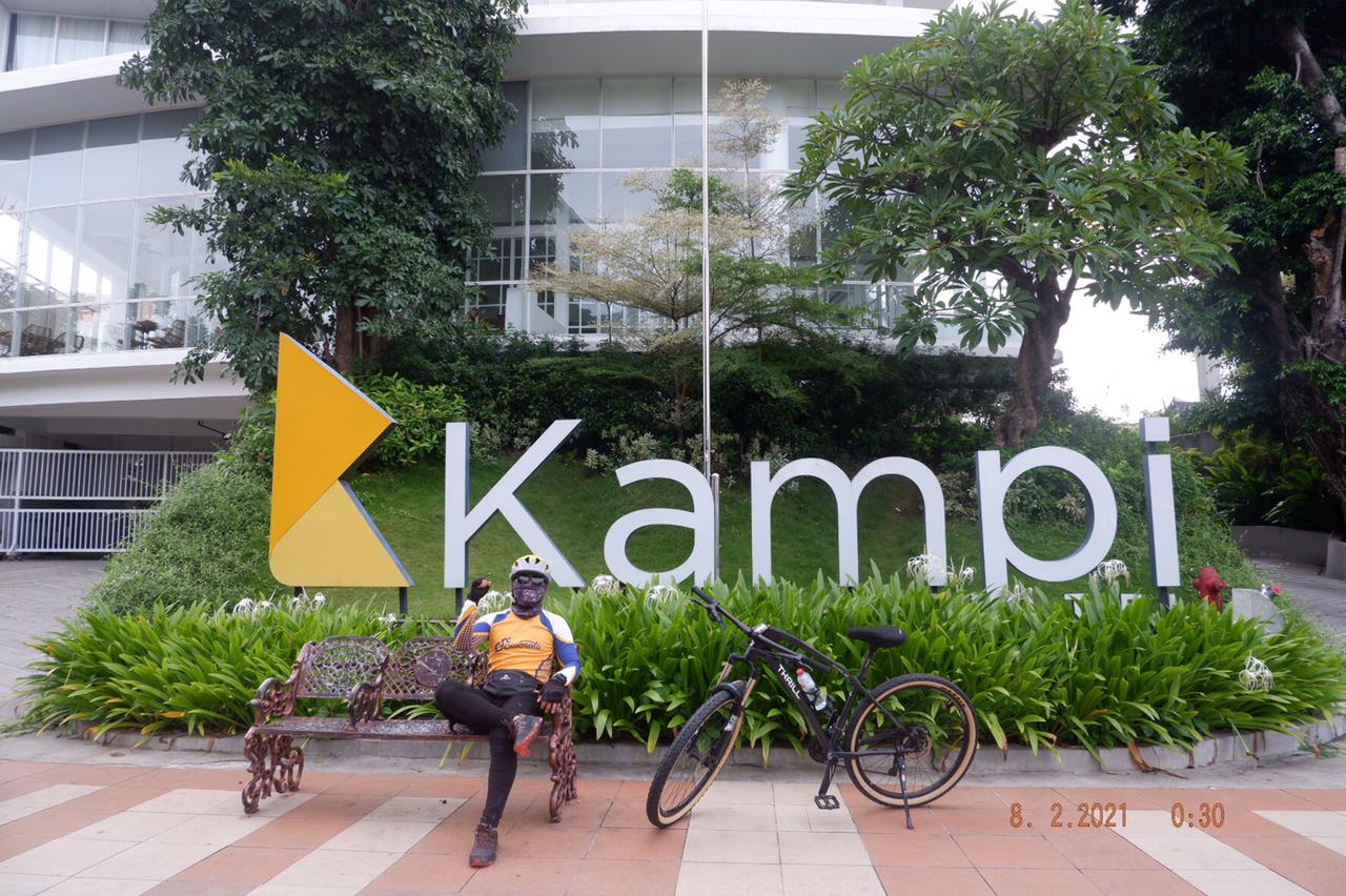 Project Director Gowesata Hendri Wijaya saat singgah di Hotel Kampi Surabaya