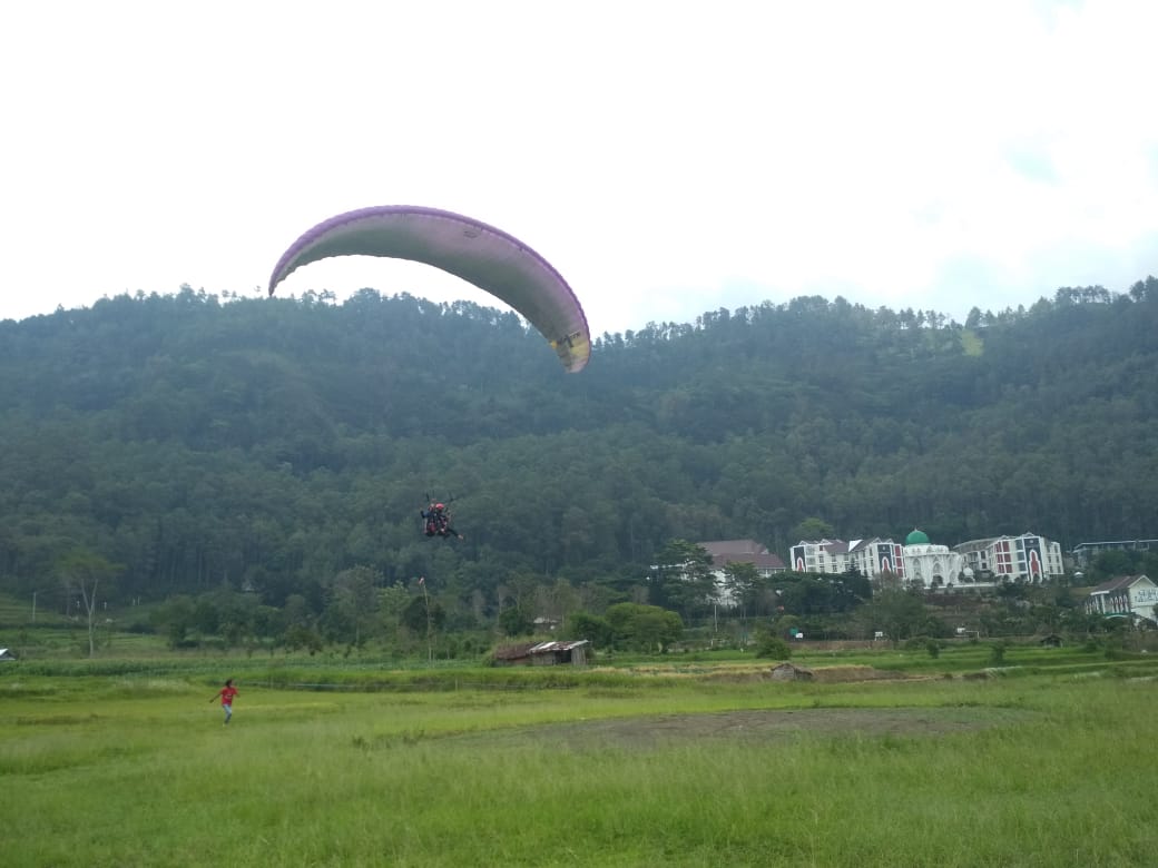 Wisata Paralayang Kota Batu ditutup sementara sejak Jumat (19/2)