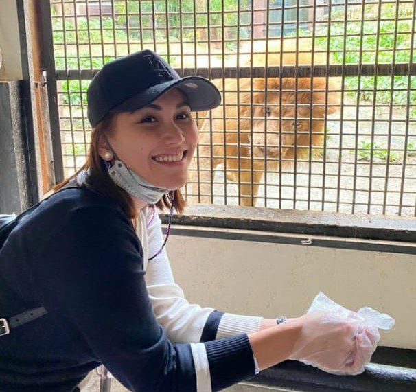 Ayu Ting Ting berlibur di Batu Secret Zoo