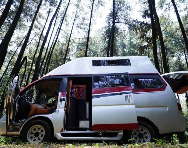 Traveling pakai mobil campervan