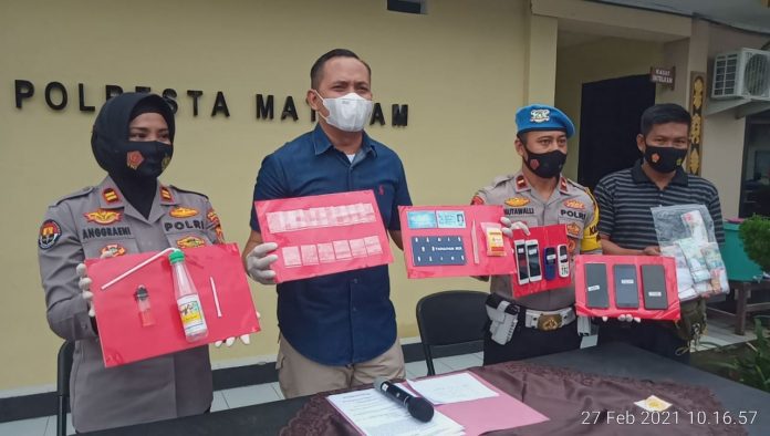 Kabur Saat Hendak Ditangkap, Emak-emak Bandar Sabu Karang Bagu Jadi DPO - Insidelombok