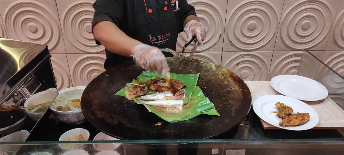 Proses Pengolahan Seafood Di Ijen Suites Hotel & Convention