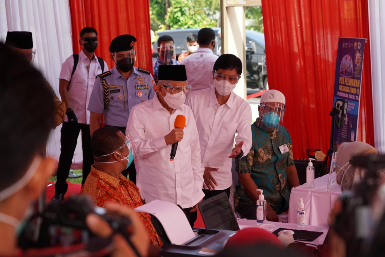 Kunjungan ke Sumbar, Wapres Ingin Kegiatan Vaksinasi Dipercepat.