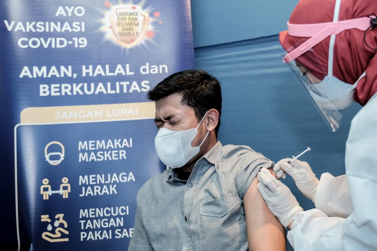 Siaran Pers : Menparekraf Upayakan Percepatan Vaksinasi Bagi Insan Perfilman - PEDULI COVID19