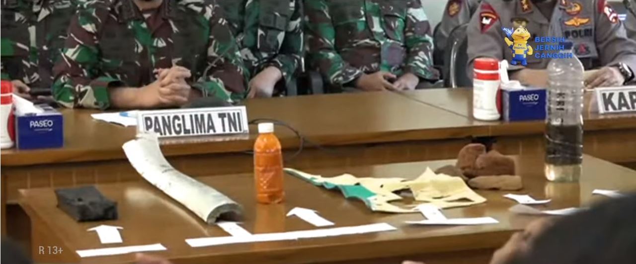 Tim Pencari Menemukan Kepingan Barang KRI Nanggala-402