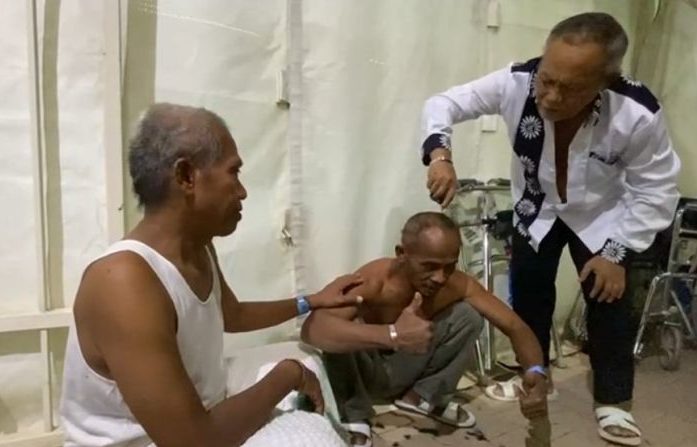 Menag Cukur Rambut Petugas Haji usai Lontar Jumrah