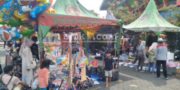 Suasana Wisata Belanja Tugu Kota Malang, Minggu (4/09/2022) (blok-A.com/Defrico Alfan)