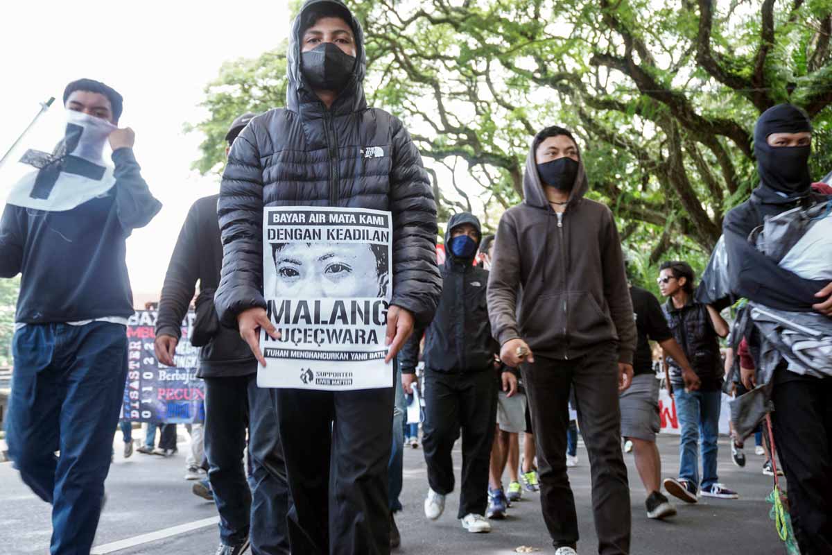 Aksi damai Aremania tuntut #usuttuntas Tragedi Kanjuruhan, Kamis (20/10/2022) - blok-a.com/Syams Shobahizzaman