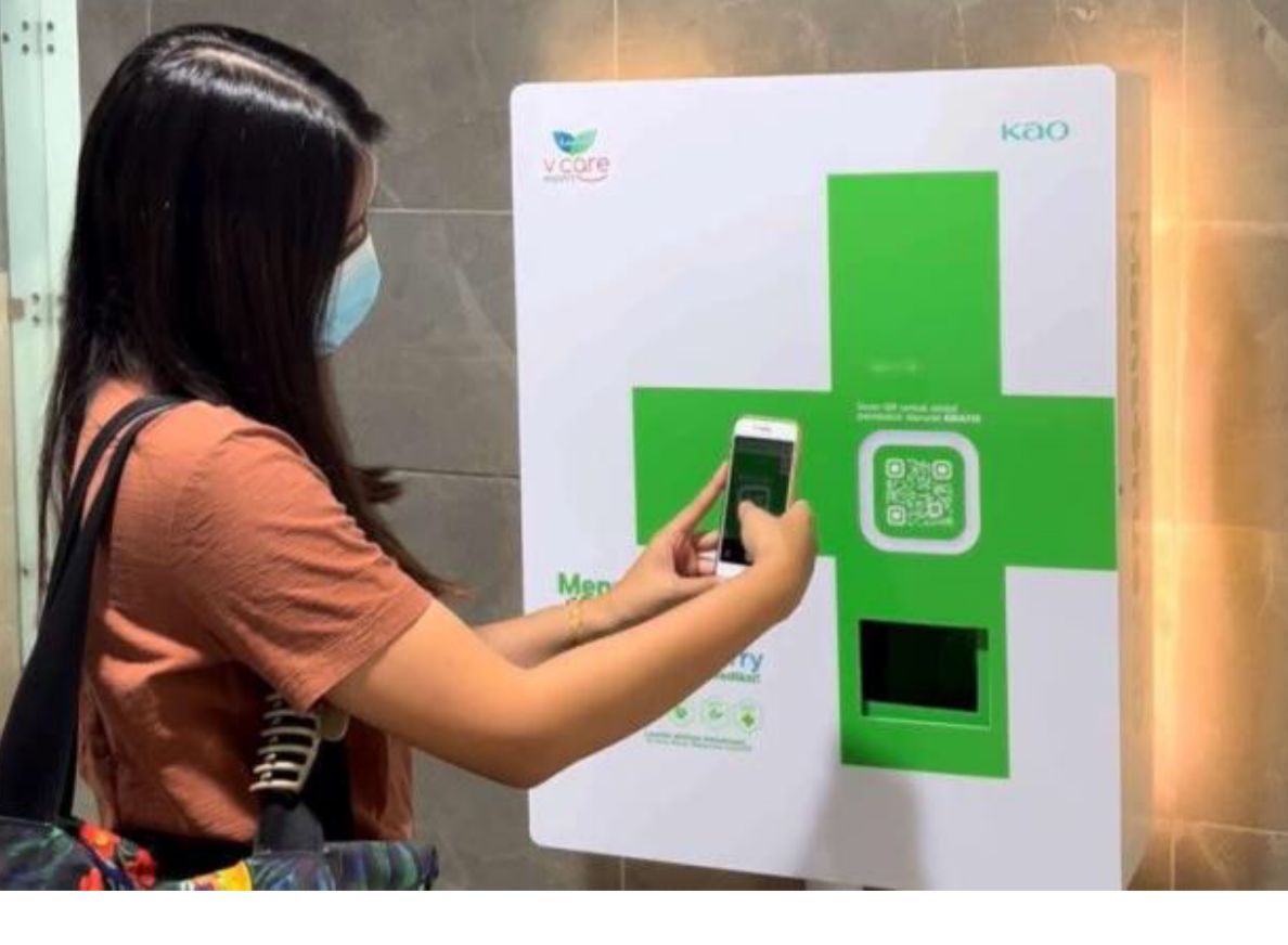 Gokil, Laurier Ciptakan Mesin Pembalut Otomatis di Toilet MRT