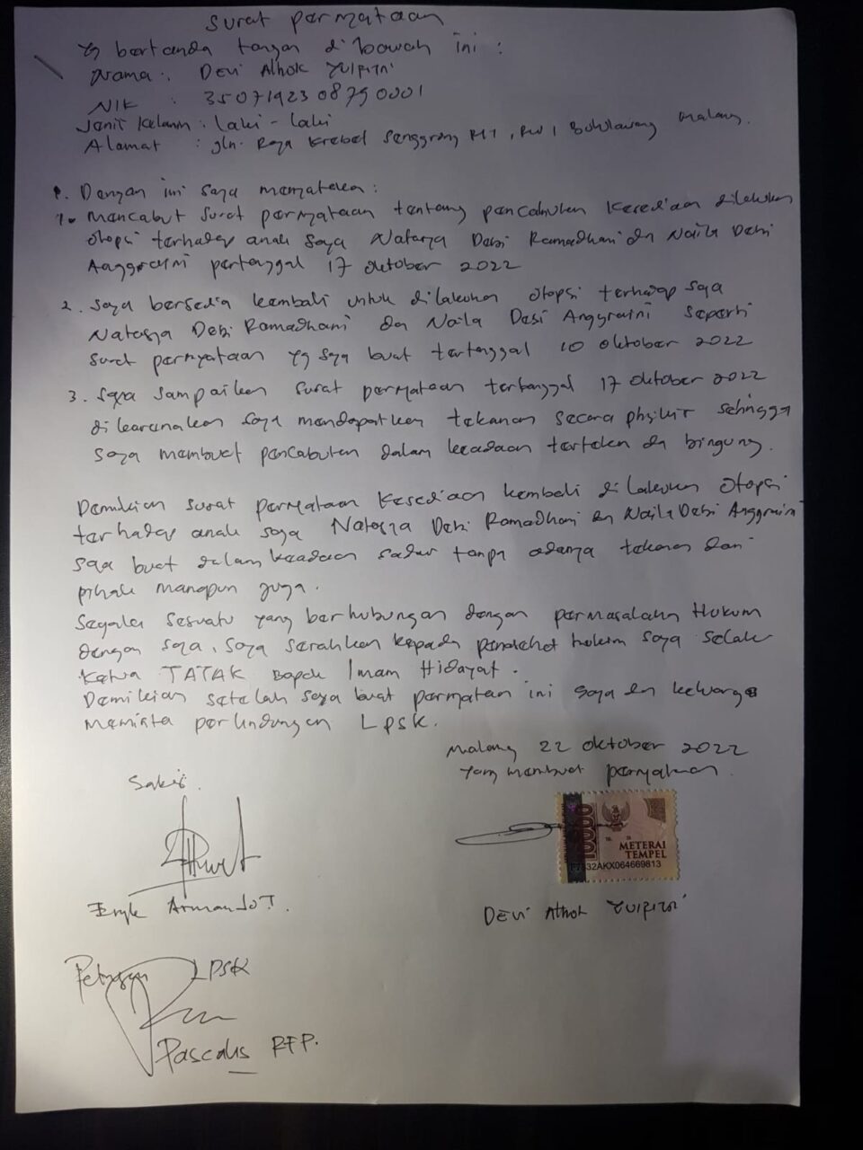 Tulisan Devi Athok tentang ketersediaannya autopsi jenazah dua putrinya korban meninggal Tragedi Kanjuruhan (ist.)