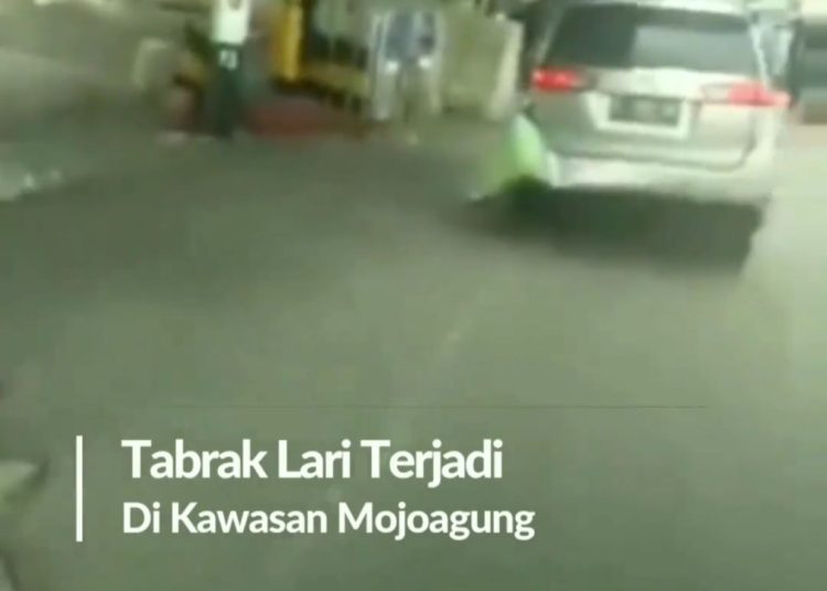 Detik-Detik Pengendara Mobil di Jombang Tabrak Lari Anaknya Sendiri, Kabur Sejauh 11 Kilometer
