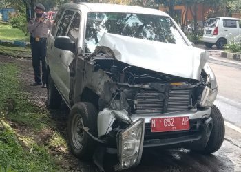 Mobil Berpelat Merah Ringsek Pasca Tabrakan dengan Kereta Api Pertamina di Malang