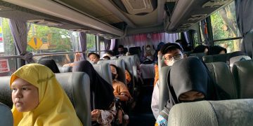 Suasana penumpang siswa di Bus Halokes Kota Malang, Kamis (1/12/2022) (blok-a.com/Helen)