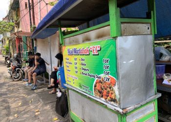 Nasi Martabak murah meriah di Malang. (helen/blok-A.com)