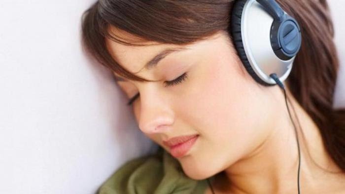 Penelitian Ini Prediksi 1 Miliar Remaja Terancam Budek