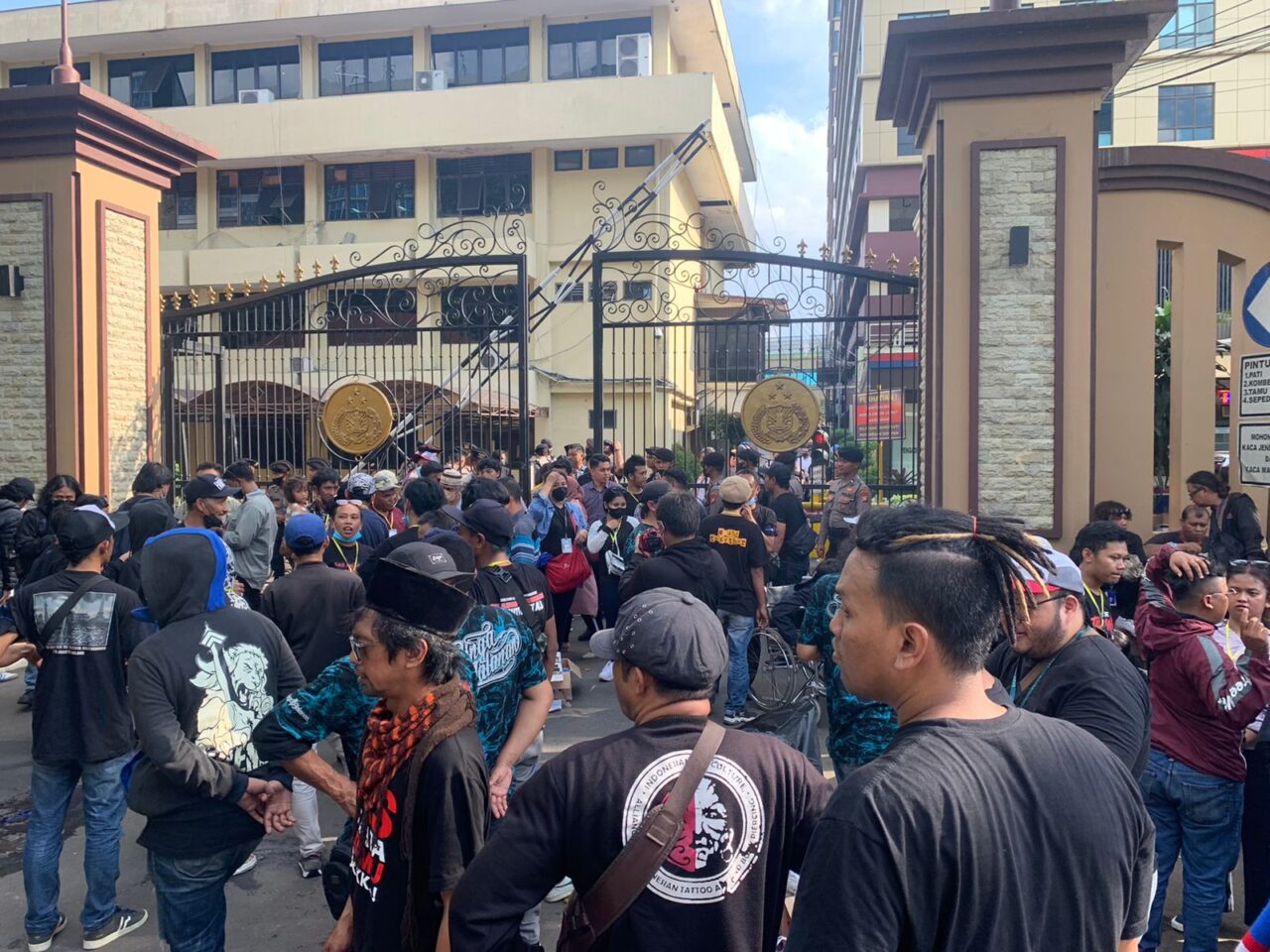 Laporan Tak Kunjung Terbit, Keluarga Korban Tragedi Kanjuruhan Datangi Mabes Polri, Ini Hasilnya