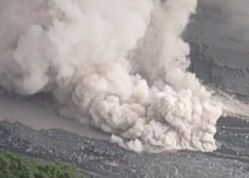 Erupsi Gunung Semeru (4/12/2022). (Tangkapan layar video amatir warga)