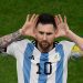 Lionel Messi melakukan selebrasi usai mencetak gol kedua Argentina gawang Timnas Belanda dalam laga babak perempatfinal Piala Dunia 2022 di Lusail Stadium, Lusail, Qatar, Sabtu (10/12/2022) dini hari WIB. (AFP/Franck Fife)