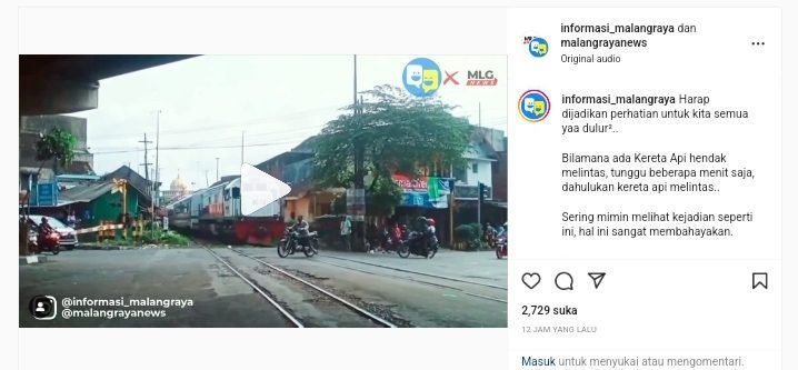 Tangkapan layar sepeda motor melintas di rel kereta api di bawah Fly Over Mergosono Kota Malang (Instagram)