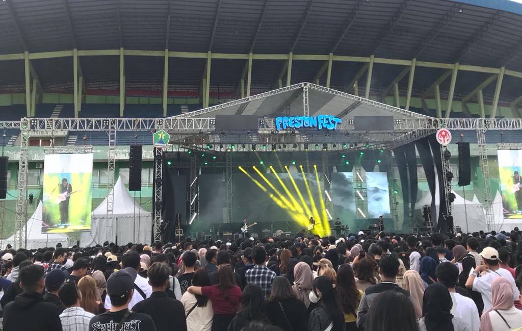 Panggung Preston Fest 2023 di Stadion Gajayana, Minggu (22/1/2023) (blok-a/bob)