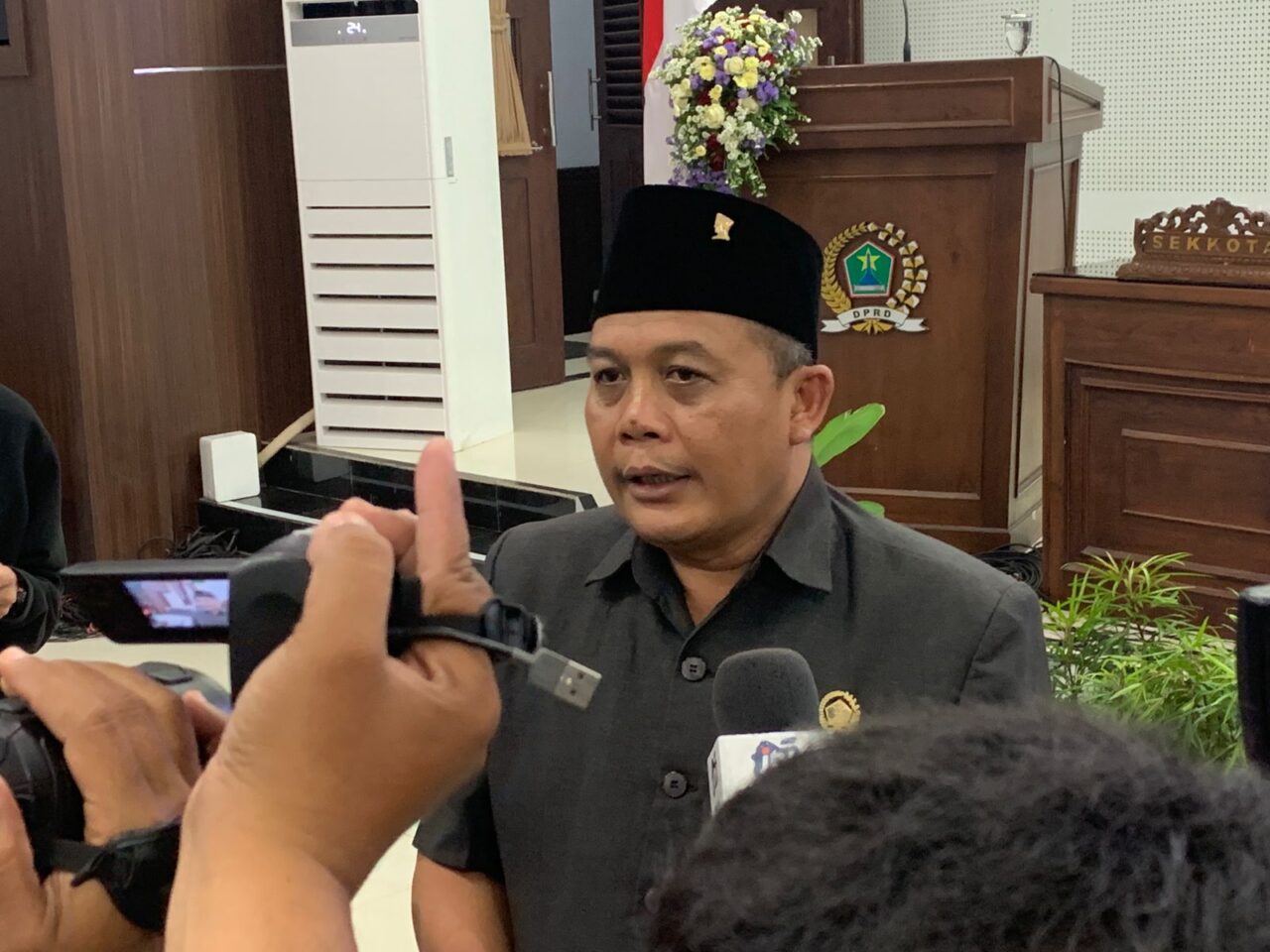 Ketua DPRD Kota Malang, I Made Rian Diana Kartika usai rapat Ranperda Kota Layak Anak, Selasa (31/1/2022) (blok-a/Helen)