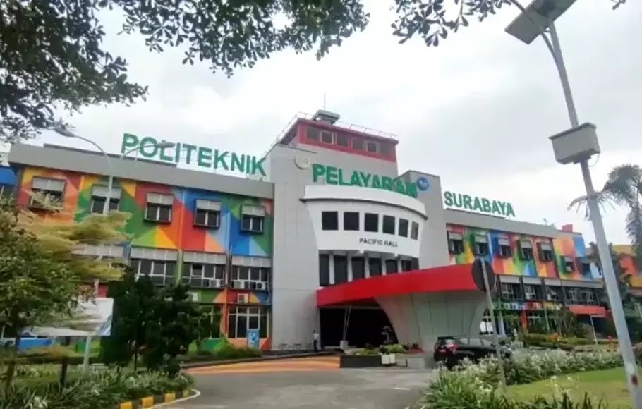 Politeknik Pelayaran Surabaya.