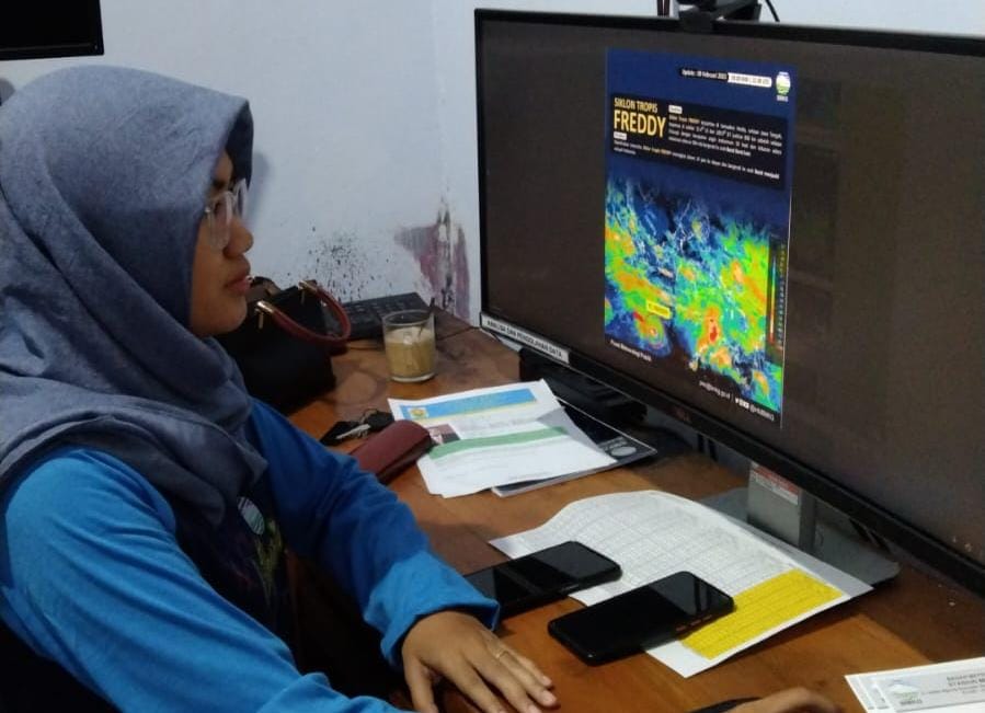 Prakirawan BMKG Banyuwangi, Rezky P Hartiwi (blok-a.com/Kuryanto)