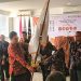 Ketua Umum FAME Pusat Dr. Danny Amrul Ichadn, S.E., MSc menyerahkan Pataka kepada Ketua Wilayah FAME DPW Jawa Timur periode 2023-2025, Dr. Ana Sopanah Supriyadi, S,E., M.Si., Ak., CA., CMA. (ist)