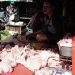 Ilustrasi pedagang ayam di pasar Kota Malang.(blok-a.com/Nashrul)
