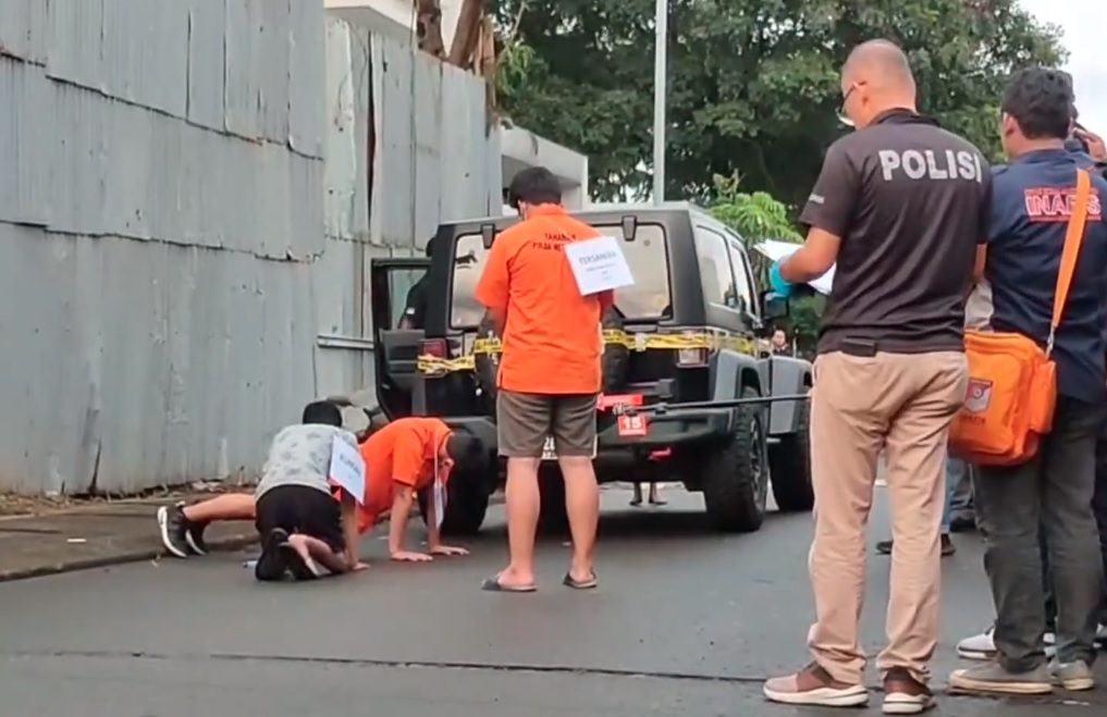 Rekonstruksi kasus penganiayaan David di Komplek Green Permata Ulujami, Pesanggrahan, Jakarta Selatan, Jumat (10/3/2023).(YouTube KompasTV)