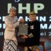 Caption : Prosesi Bupati Malang, Sanusi menerima penghargaan Opini Wajar Tanpa Pengecualian dari Kepala Perwakilan Badan Pemeriksaan Keuangan Provinsi Jatim, pada Kamis (25/05/2023) (Pemkab Malang for Blok-a.com)