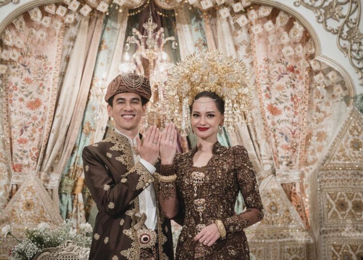 Pernikahan Enzy Storia dengan Molen. (Instagram/thebridestory)