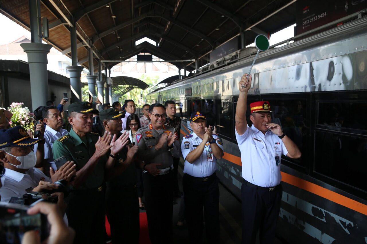 Pemberangkatan perdana KA Argo Semeru dari wilayah KAI Daop 8 Surabaya.(PT KAI)