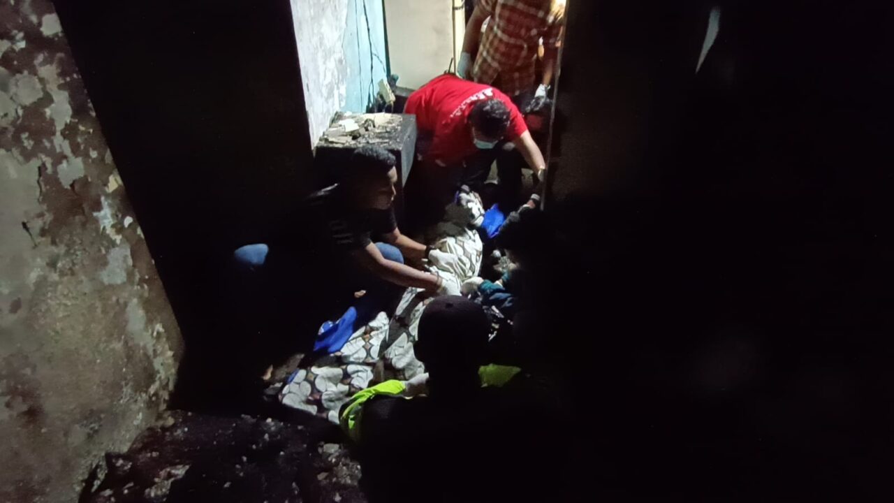 Bapak Bakar Rumah di Singosari: Tewas Sendiri, Anak & Istri Alami Luka Bakar