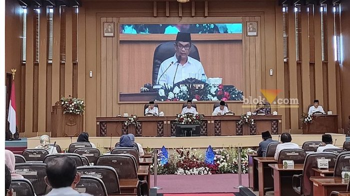 Rapat paripurna DPRD Kabupaten Malang agenda penyampaian kebijakan umum anggaran pendapatan dan belanja daerah (KUA) dan PPAS tahun 2024, Rabu (12/7/2023). (blok-a.com/Putu Ayu Pratama S.)