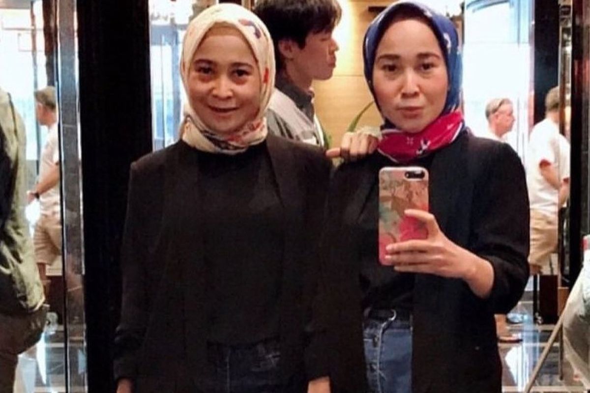 Tersangka kasus penipuan preorder iPhone Si Kembar Rihana dan Rihani.(Tangkapan layar akun Twitter @mazzini_gsp)