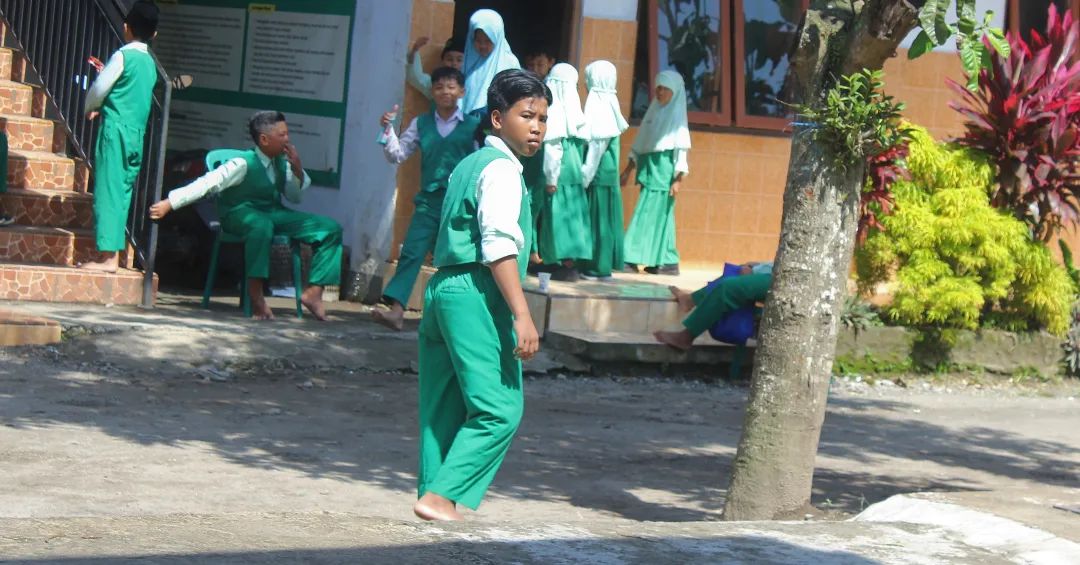 Ilustrasi : Anak kini jauh dari lagu anak dan daerah (foto : Widya Amalia)