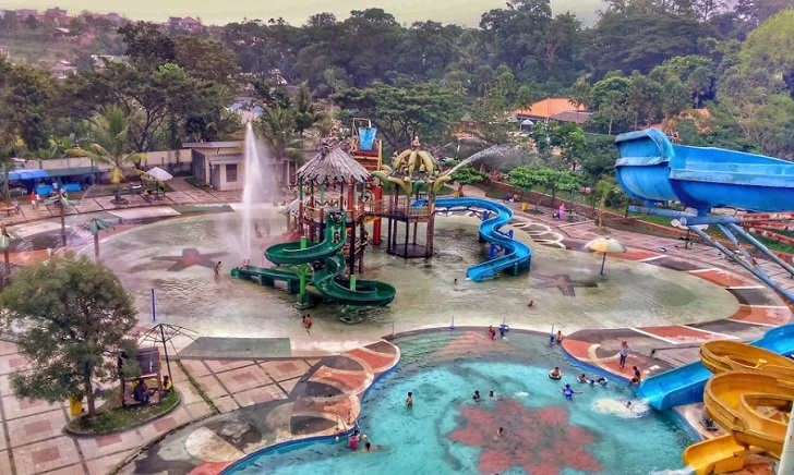 Pemandian air panas Wendit. (Pangguci.com)