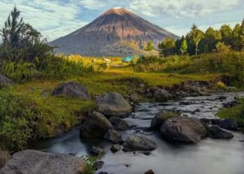 Keindahan Gunung Semeru di Jawa Timur (FB Dedek Muhammad Octa Anwar)