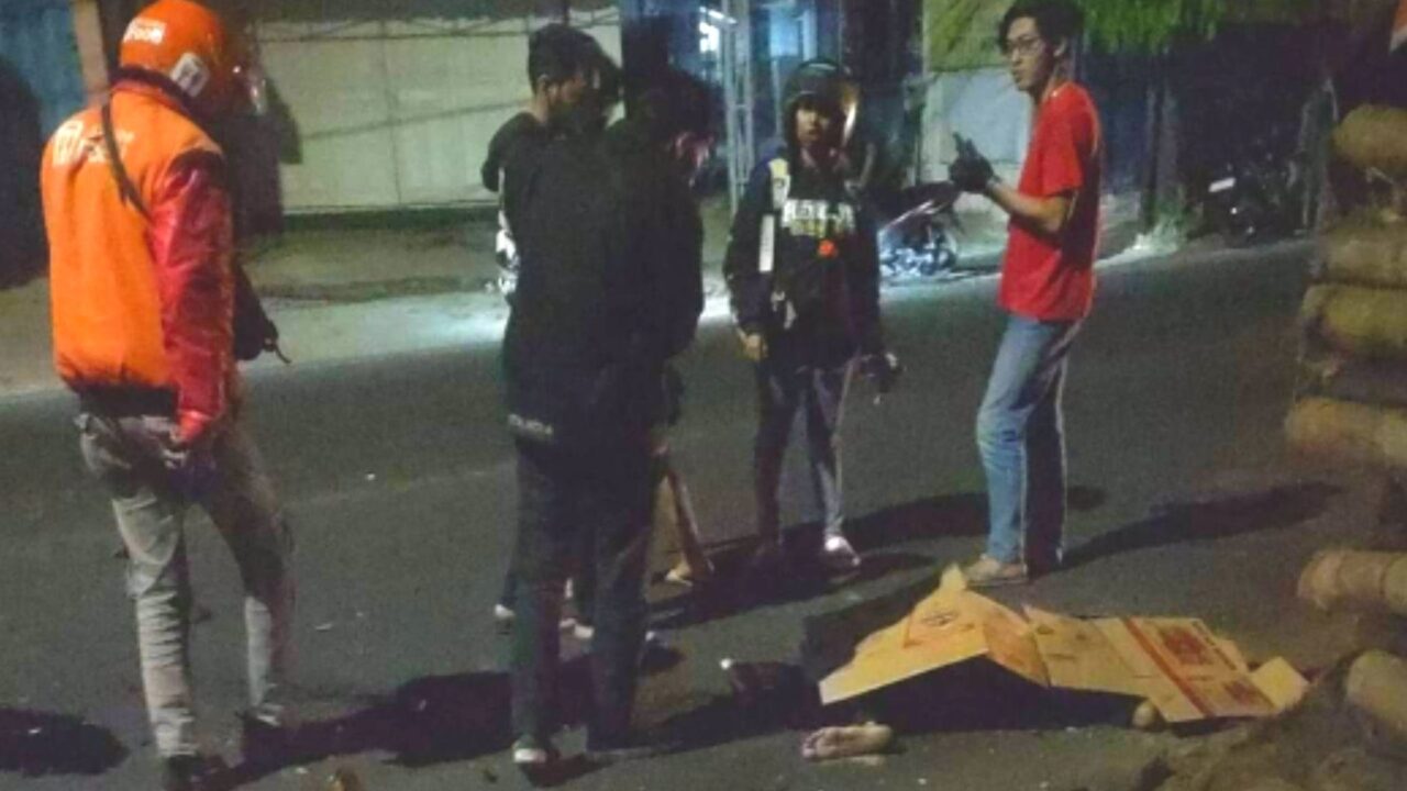 Kecelakaan di Jalan Terusan Sulfat Kota Malang: Pengendara Scoopy Meninggal, Tertabrak Tiang Listrik