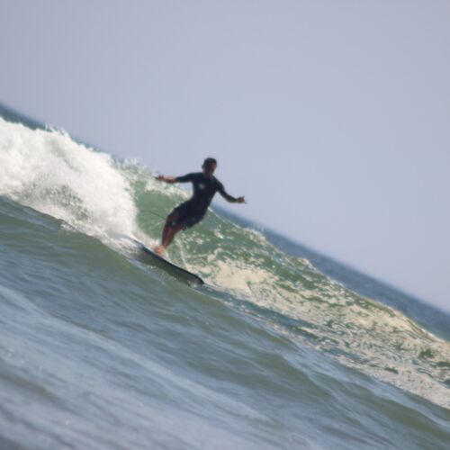 Aktivitas surfing di Pantai Wedi Awu, Desa Wisata Bowele, Purwodadi, Kabupaten Malang (foto : Widya Amalia/Blok-A)