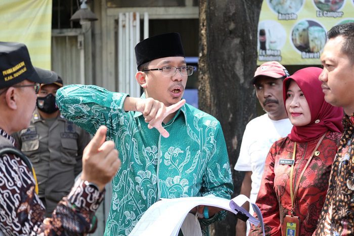 Bupati Sidoarjo Ahmad Muhdlor Ali, saat memberi paparan kepada pejabat teras Pemkab Sidoarjo.