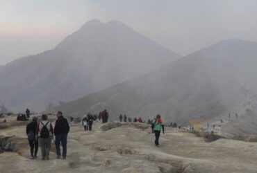 Pendakian Kawah Ijen Banyuwangi. (blok-a.com/Lionita)