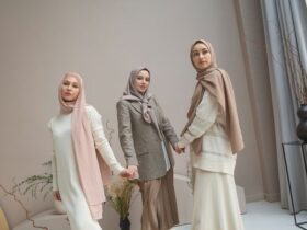 Tips Pilih Baju Lebaran Tetap Stylis dan Nyaman Tanpa Ikuti Trend Tahunan