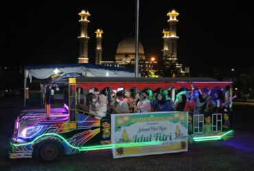 Pawai mobil hias Pemkab Asahan sambut Idulfitri 2024.