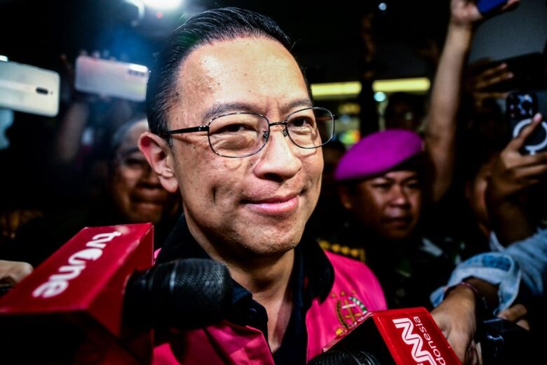 Penetapan Tom Lembong sebagai tersangka kasus impor gula kristal putih di Kementerian Perdagangan (ANTARA FOTO/Rivan Awal Lingga)