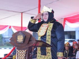 Plt Bupati Gresik Aminatun Habibah menjadi Inspektur Upacara Peringatan Hari Sumpah Pemuda tahun 2024 ke-96, Senin (28/10/2024).