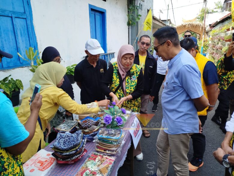 Wahyu Hidayat saat mengunjungi wilayah Gadingkasri (blok-a/Yogga Ardiawan)